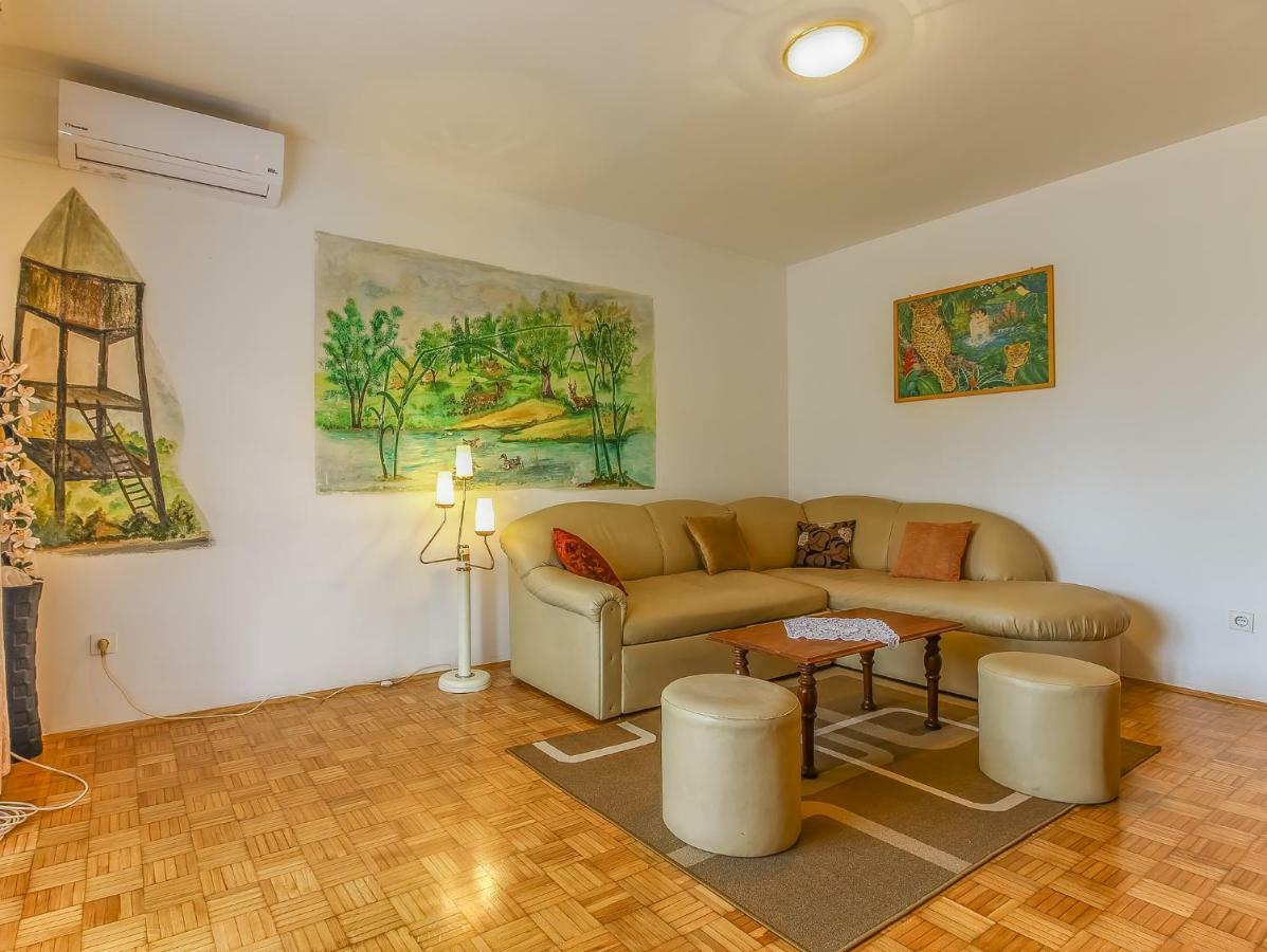 Kika B4+1 * Porec