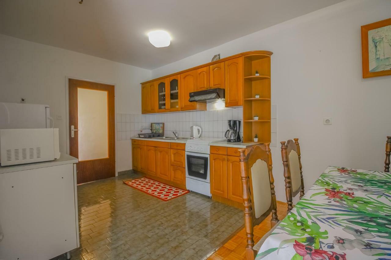 Kika B4+1 Apartment *
